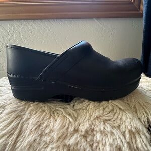 Dansko Professional Medical Clog. Size 37 US 7. Black